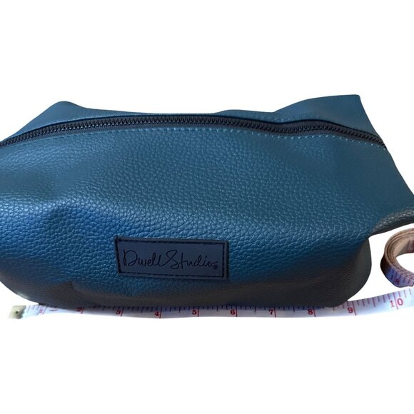Dwell Studio Mens Leather Grooming Bag With Zipper Closure 9" L Green/Blue - Picture 2 of 5